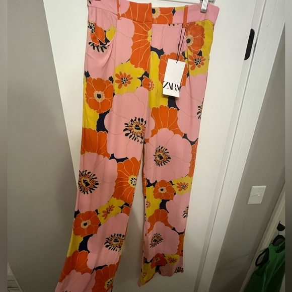 Zara Floral Print Flare Pants- NWT - Picture 5 of 6